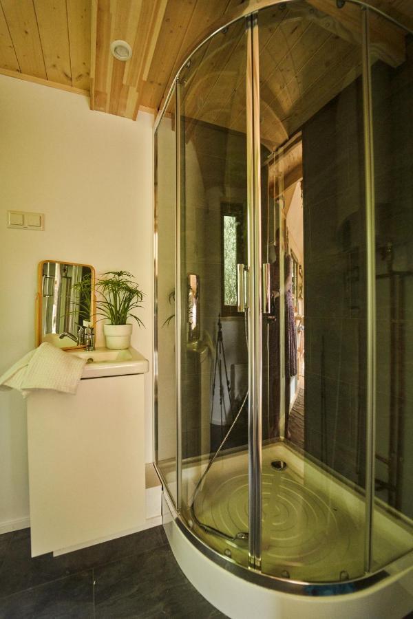 Tiny House Orebro Ngoại thất bức ảnh